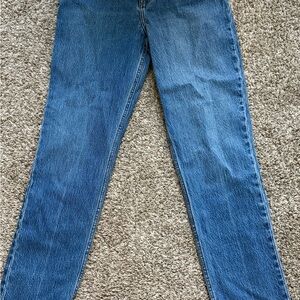 Abercrombie Ultra High Rise, the 90’s Straight Curve Love - Size 27, 4R